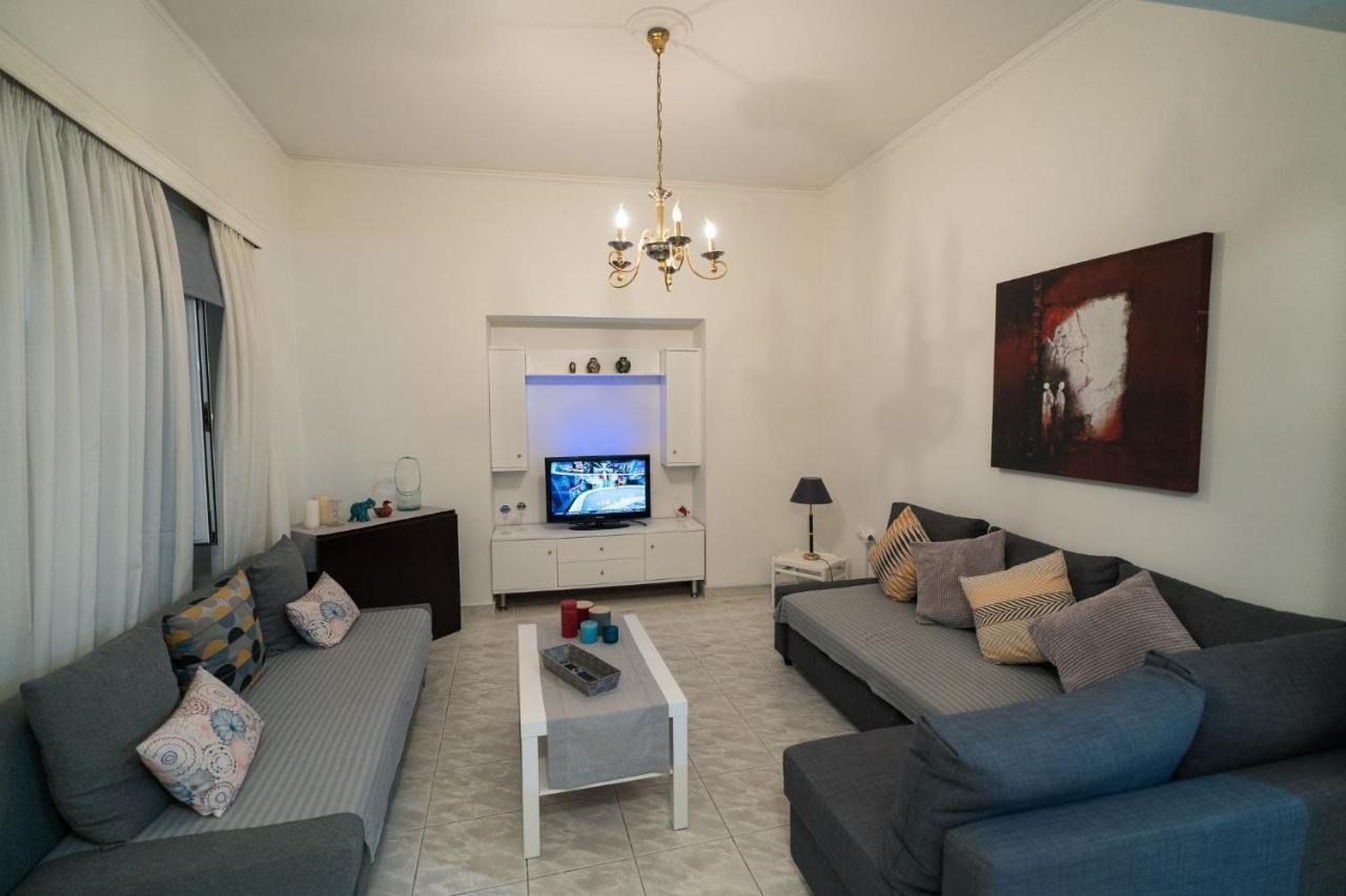 Marina Apartment Pire Dış mekan fotoğraf