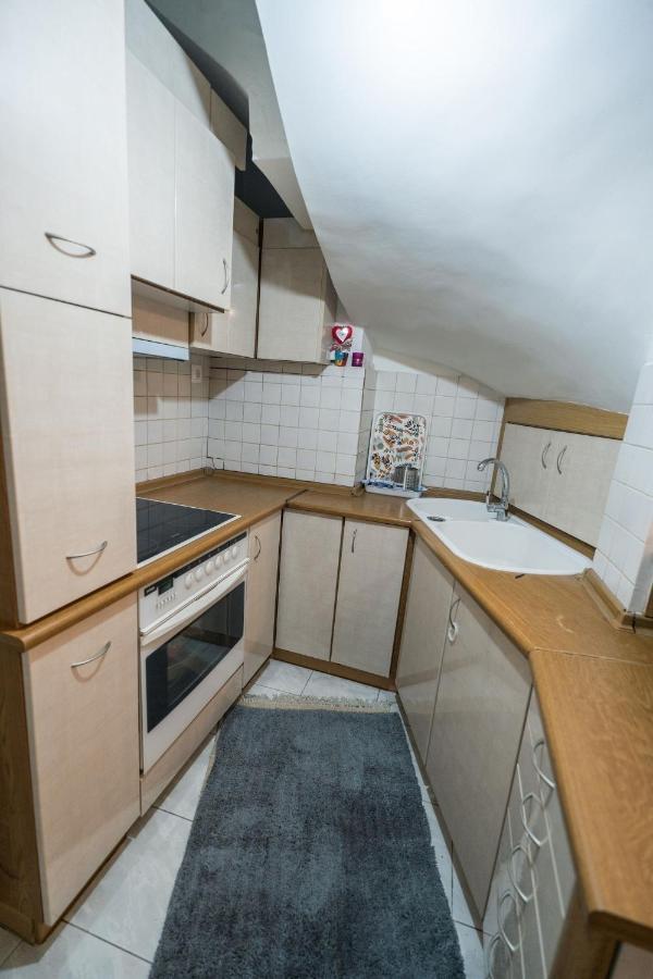 Marina Apartment Pire Dış mekan fotoğraf